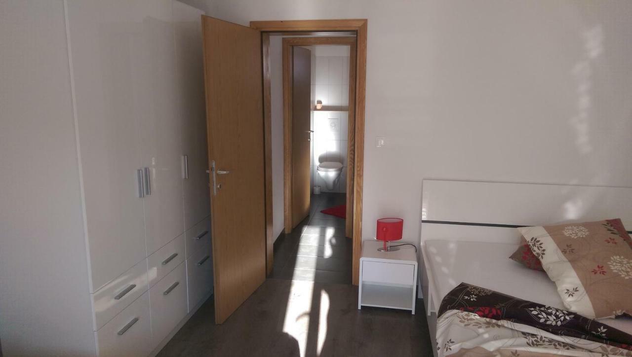 Apartmani Sandro Іван Долац Екстер'єр фото